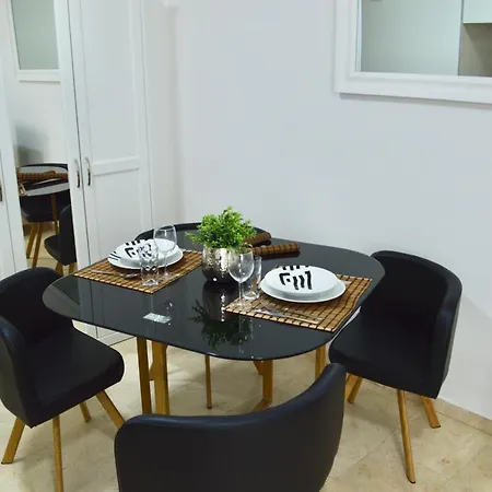 Adriana. Céntrico, A 50m De La Playa. * Fuengirola